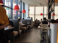 -必胜客(武汉欢乐谷店)