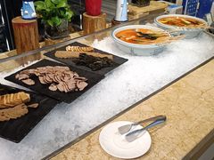 -大中华希尔顿酒店-念自助餐·嗨啤·小龙虾
