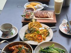 -大头虾越式风味餐厅(光明广场店)