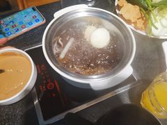 美味菌汤锅-汉城馆·烤肉火锅餐厅·韩国烤肉(河北云瑧世纪大饭店)