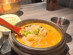 -M Stand(深圳龙岗万科广场店)