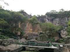 -伍山石窟