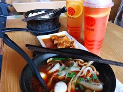 砂锅刀削面-姐弟俩土豆粉(西安小寨店)