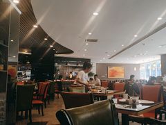 -彩云天云南餐厅
