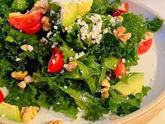 牛油果羽衣甘蓝沙拉-The Rug Cafe(王府中环店)