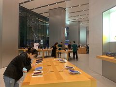 -Apple零售店(华贸购物中心店)