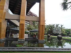 -三亚湾海居铂尔曼度假酒店