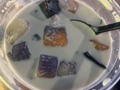 -广信牛奶甜品世家(台东店)