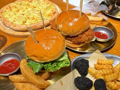 菠萝牛肉堡-魏斯理汉堡(西安沣东吾悦店)