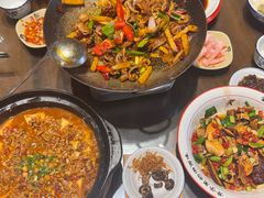 -富正毅三下锅·湘西韵味(天门山索道店)