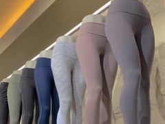 -lululemon(上海浦东IFC店)