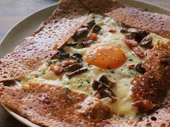 鸡蛋蘑菇熏肉荞麦可丽饼-RAC BAR(安福路店)