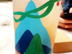 -星巴克(上海虹桥站2A检票口)