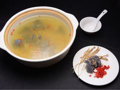 白果莲子乌鸡汤-沃阁巴厘原墅餐厅