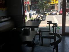 -愉肴麻辣香锅(中北镇店)
