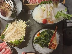 -湊湊火锅·茶憩(杭州湖滨银泰in77店)