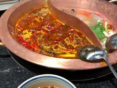 -山城鼎重庆老火锅(西安钟楼店)