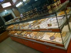 面包甜点陈列柜-鼎丰真(四马路店)