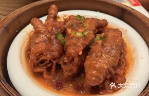 Steamed Chicken Feet with Red Kidney Beans