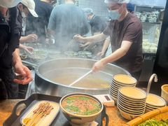 -云阿蛮云南生烫牛肉米线(奉贤路店)