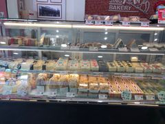 面包甜点陈列柜-静安面包房(凌云路店)