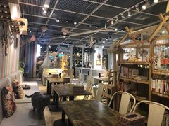 大堂-小时光咖啡馆(开森度假森林店)