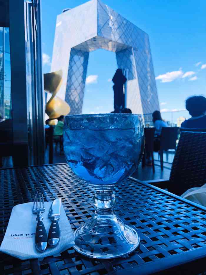 bluefrog蓝蛙(国贸商城店)-"「接纳真实的,不完美的自己,才更有机会寻