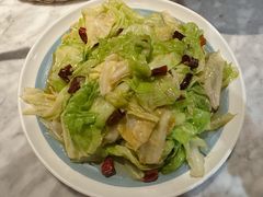 手撕圆白菜-懒人盐府人家(航天桥店)