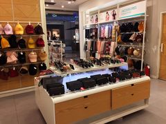 -hotwind热风(世纪东方广场店)