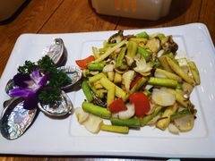 -黄泥岗·地道湖北菜(奥特莱斯店)