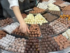 -Laderach 莱德拉(上海环贸iapm店)