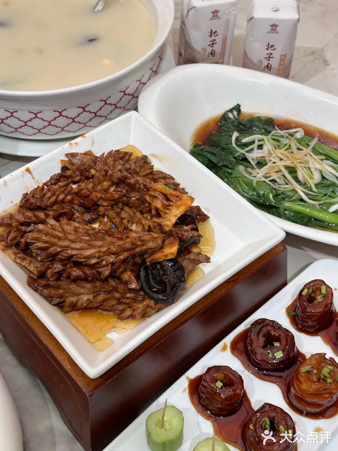 建议直奔这家鲁菜馆 老济南人私藏的大明湖附近的鲁菜馆