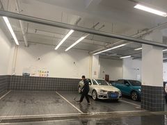 -上海冠松华奥奥迪4S店(张江店)