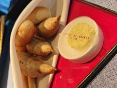 -弦月窗LUNETTE BY AMANDA(复兴路店)