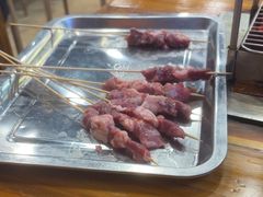 -哈尔滨小酒馆·鲜肉现穿自助烧烤(康新花园店)