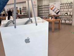 -Apple零售店(华贸购物中心店)