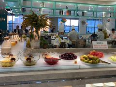 自助取餐区-绿岛港轩海鲜烤肉涮锅自助餐厅