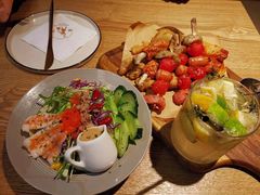 海鲜沙拉-铁酱披萨(乐清南虹店)