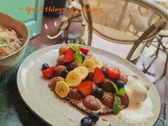 草莓蓝莓华夫饼-Lokal(武康路店)