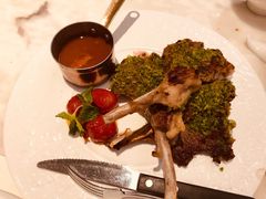 香煎法式羊扒配土豆饼-港丽餐厅(高德置地店)