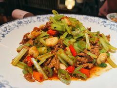 芹菜炒牛肉-老头儿油爆虾·知味杭州(爱琴海购物中心)