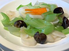 -八府香鸭·啫啫煲(华山路店)