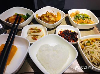 大叔与美丽同行️四川航空