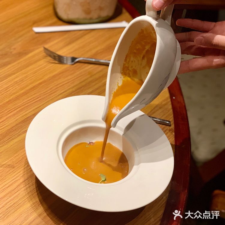水榭餐厅|创意美食|传奇服务