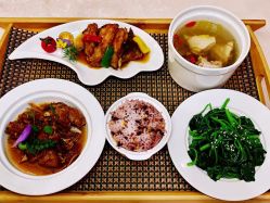 -臻康乃馨月子中心(集美店)