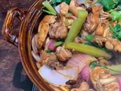 -胡须佬鸡煲四季火锅(海雅缤纷城店)