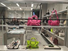 -BALENCIAGA(德基广场店)