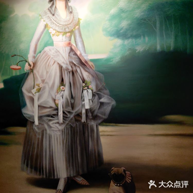 戈雅法餐厅红山店。门口是没有位置停车的，必须往前走到