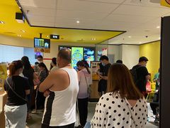等位区-麦当劳(顾村公园店)