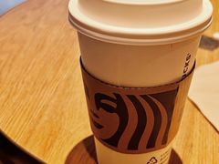 巴旦木拿铁-星巴克(浦东机场T2到达店)